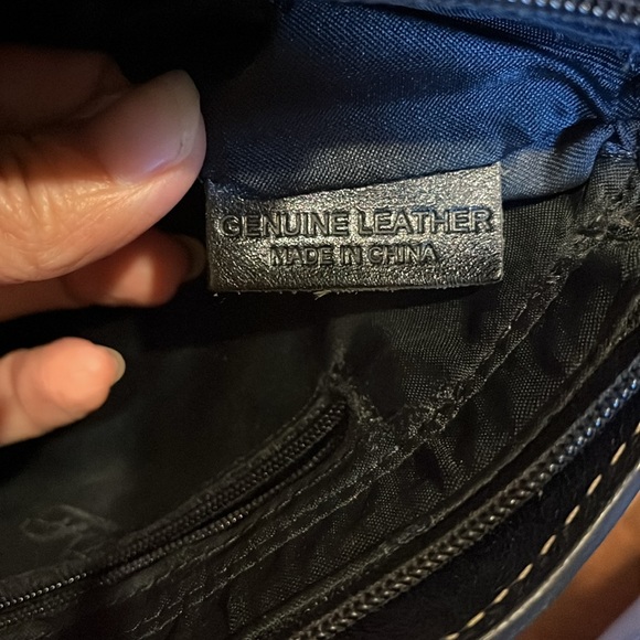 genuine leather fossil black purse - Picture 8 of 11